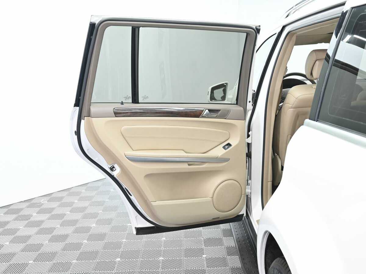 Mercedes-Benz GL-Класс 350, 2010 Фото №18