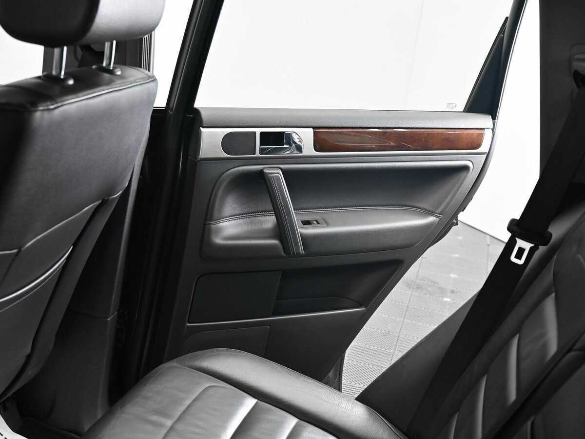 Volkswagen Touareg, 2010 Фото №14