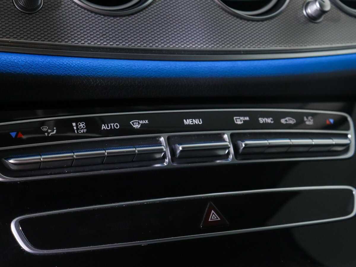 Mercedes-Benz E-Класс 200 d, 2020 Фото №14