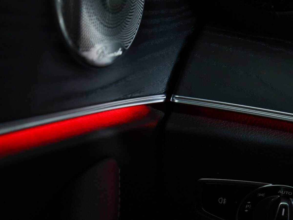 Mercedes-Benz E-Класс 200, 2020 Фото №22