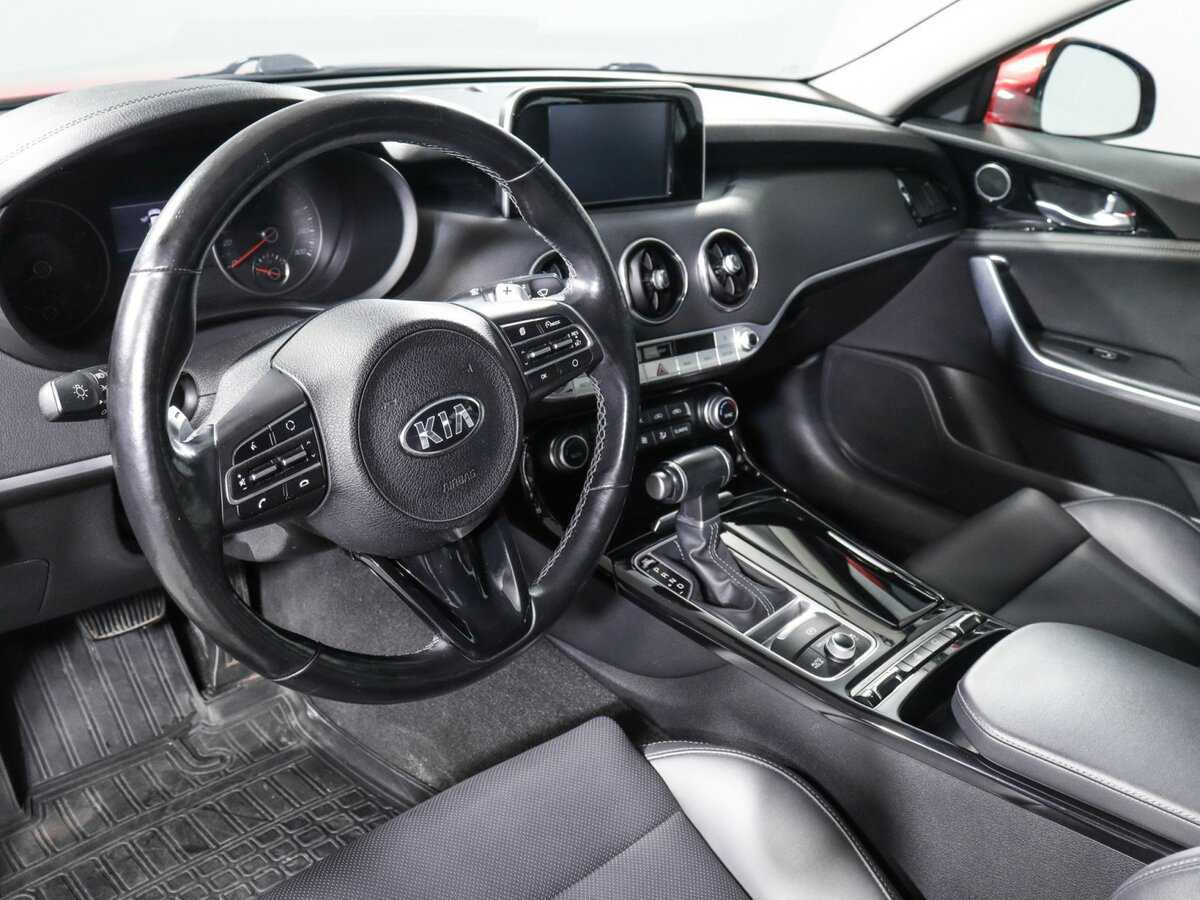 Kia Stinger, 2018 Фото №12