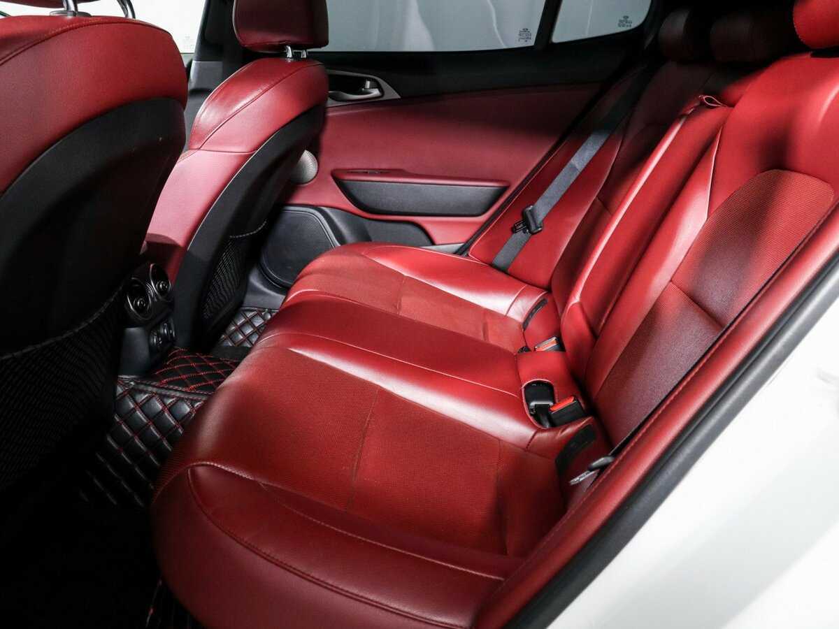 Kia Stinger, 2020 Фото №10