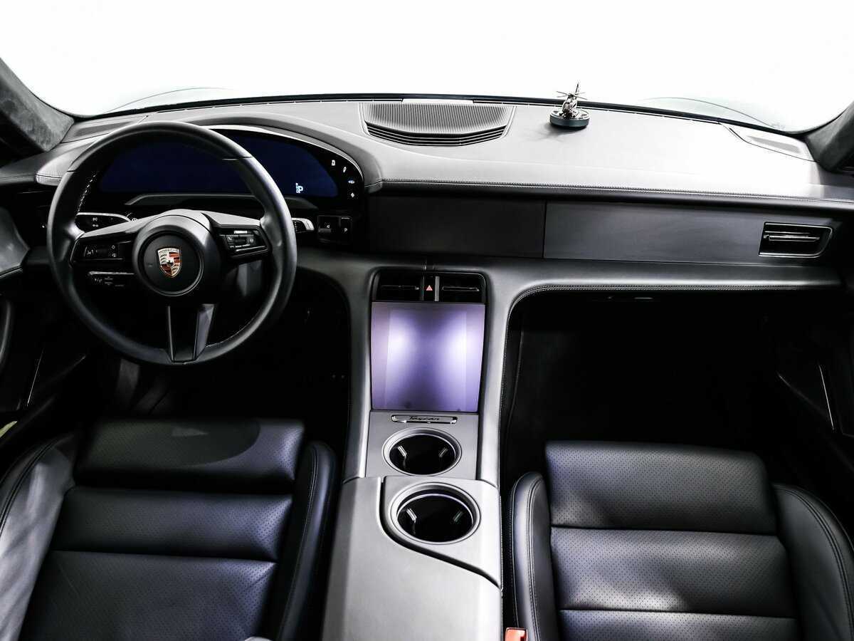 Porsche Taycan Turbo, 2020 Фото №11