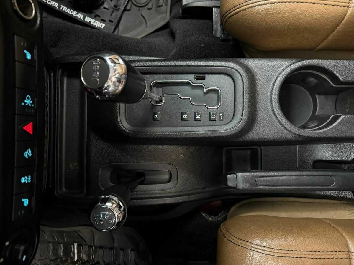 Jeep Wrangler, 2011 Фото №11