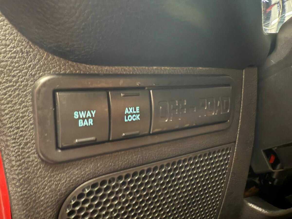 Jeep Wrangler, 2011 Фото №12