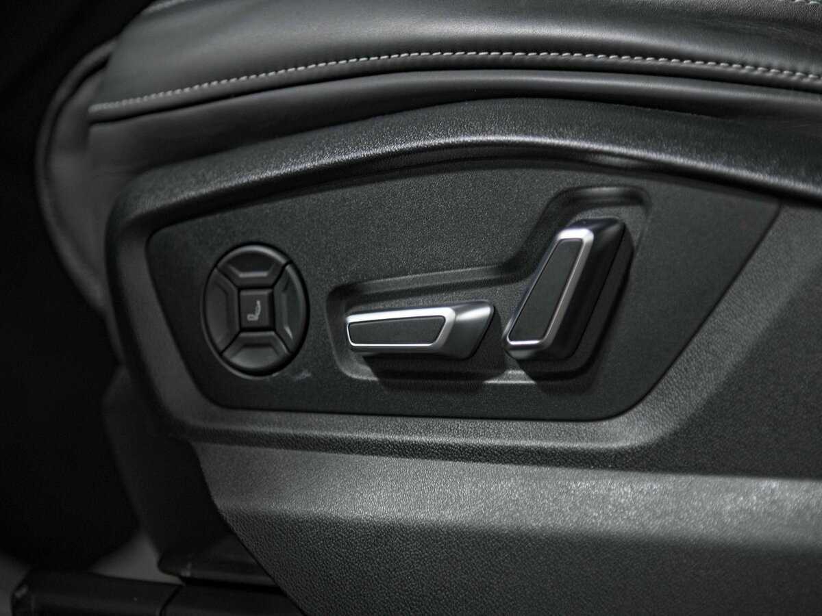 Audi Q8 50 TDI, 2023 Фото №20