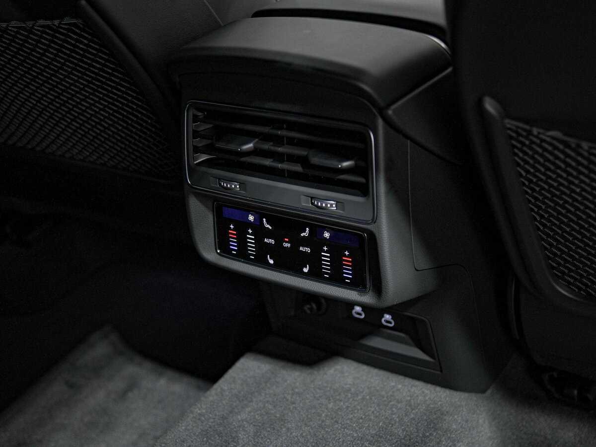 Audi Q8 50 TDI, 2023 Фото №23