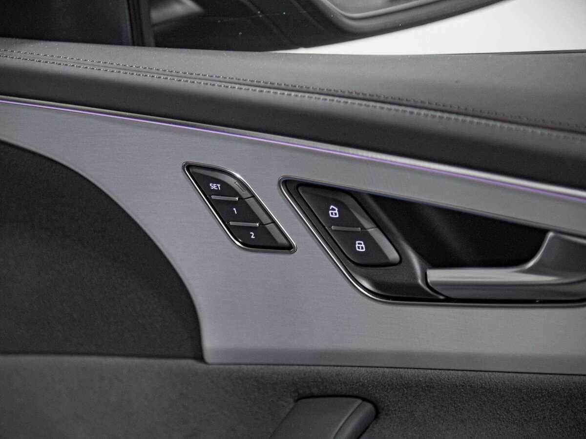 Audi Q8 50 TDI, 2023 Фото №26