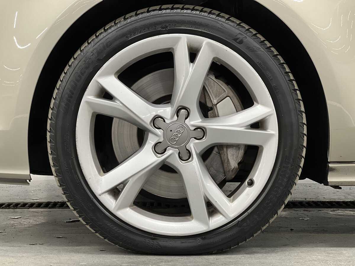 Audi A7, 2011 Фото №18