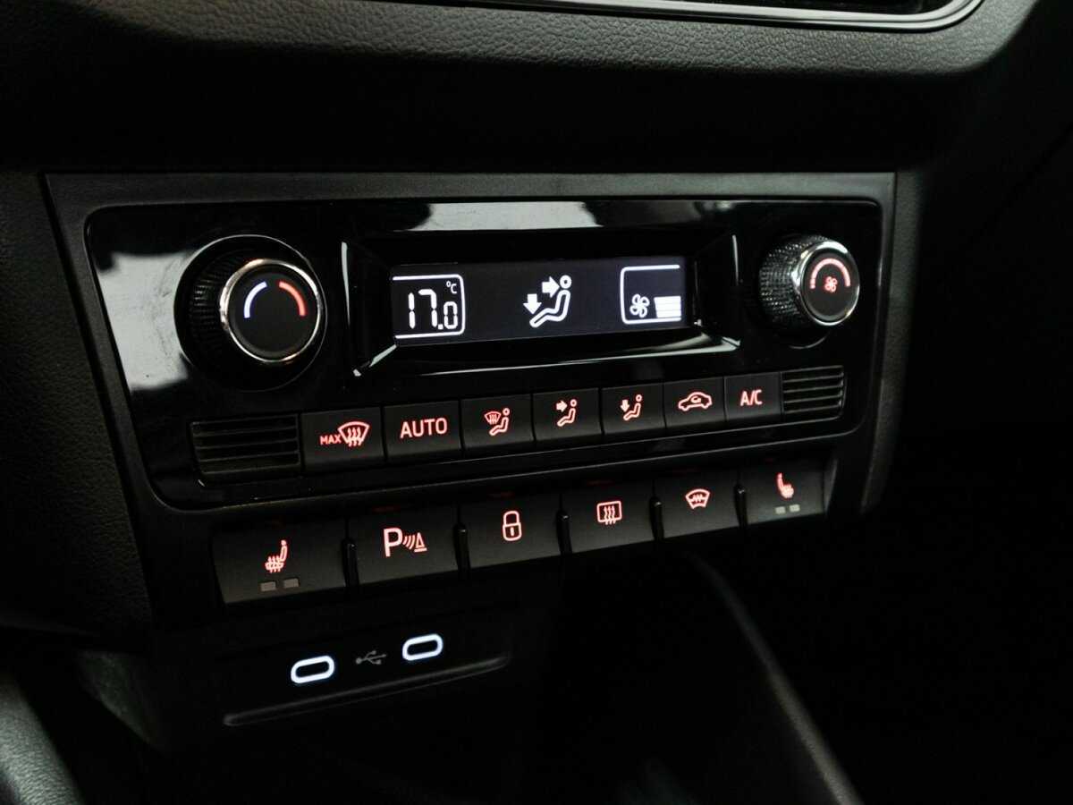 Volkswagen Polo, 2020 Фото №17