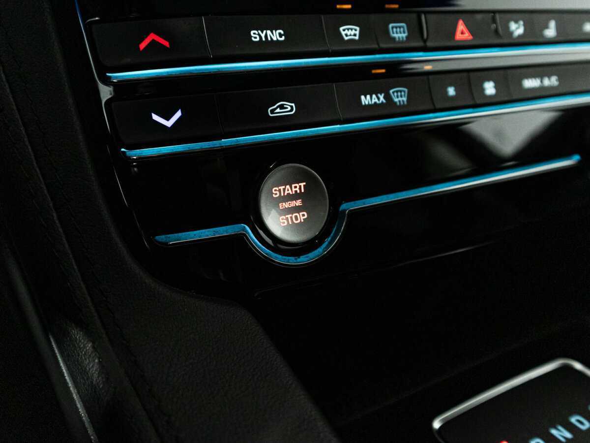 Jaguar F-Pace, 2019 Фото №21