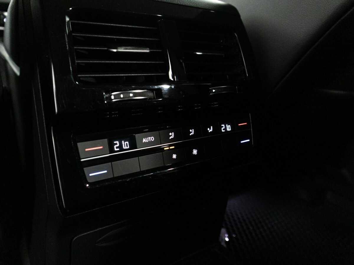 Volkswagen Touareg, 2019 Фото №18