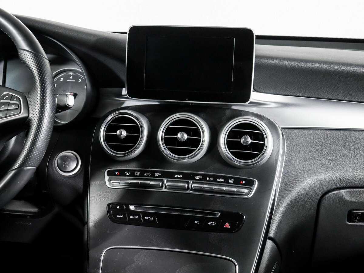 Mercedes-Benz GLC Coupe 250, 2018 Фото №10