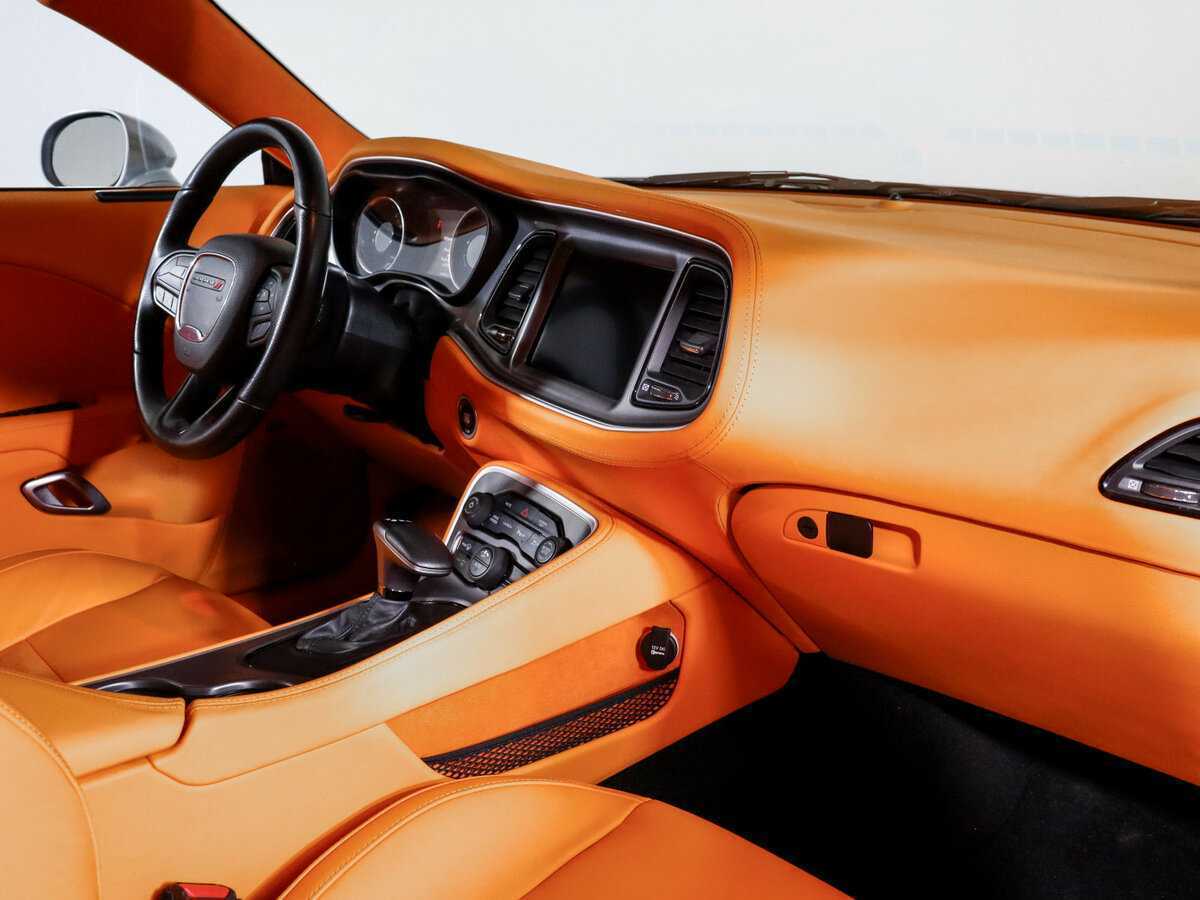 Dodge Challenger SRT, 2022 Фото №9