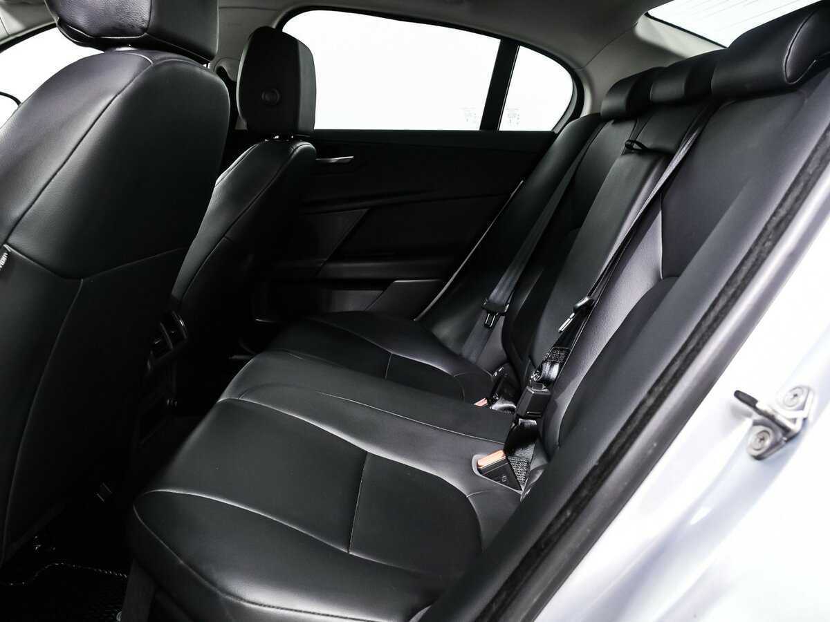 Jaguar XE, 2018 Фото №13
