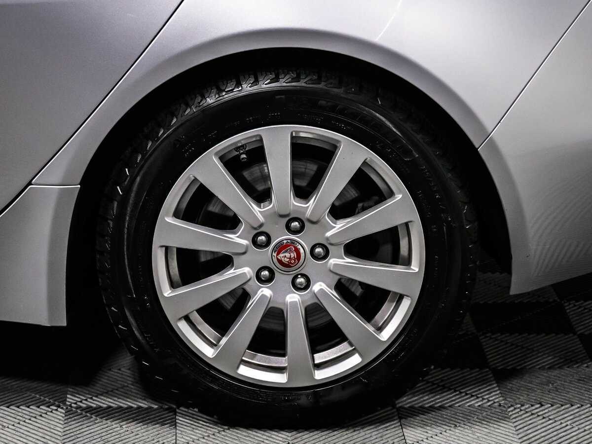 Jaguar XE, 2018 Фото №15