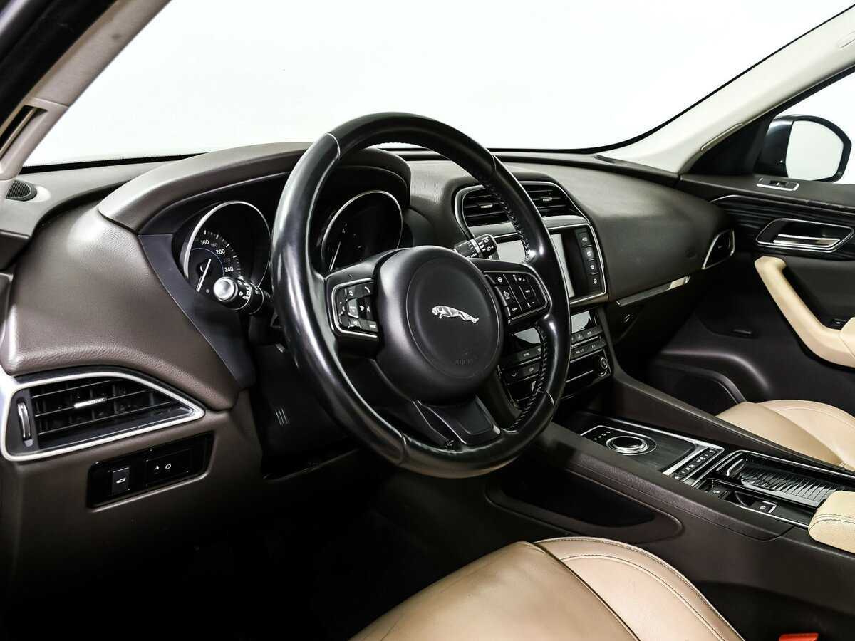 Jaguar F-Pace, 2016 Фото №12
