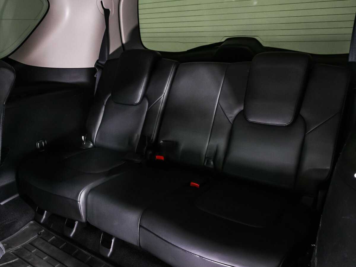 Infiniti QX56, 2011 Фото №15