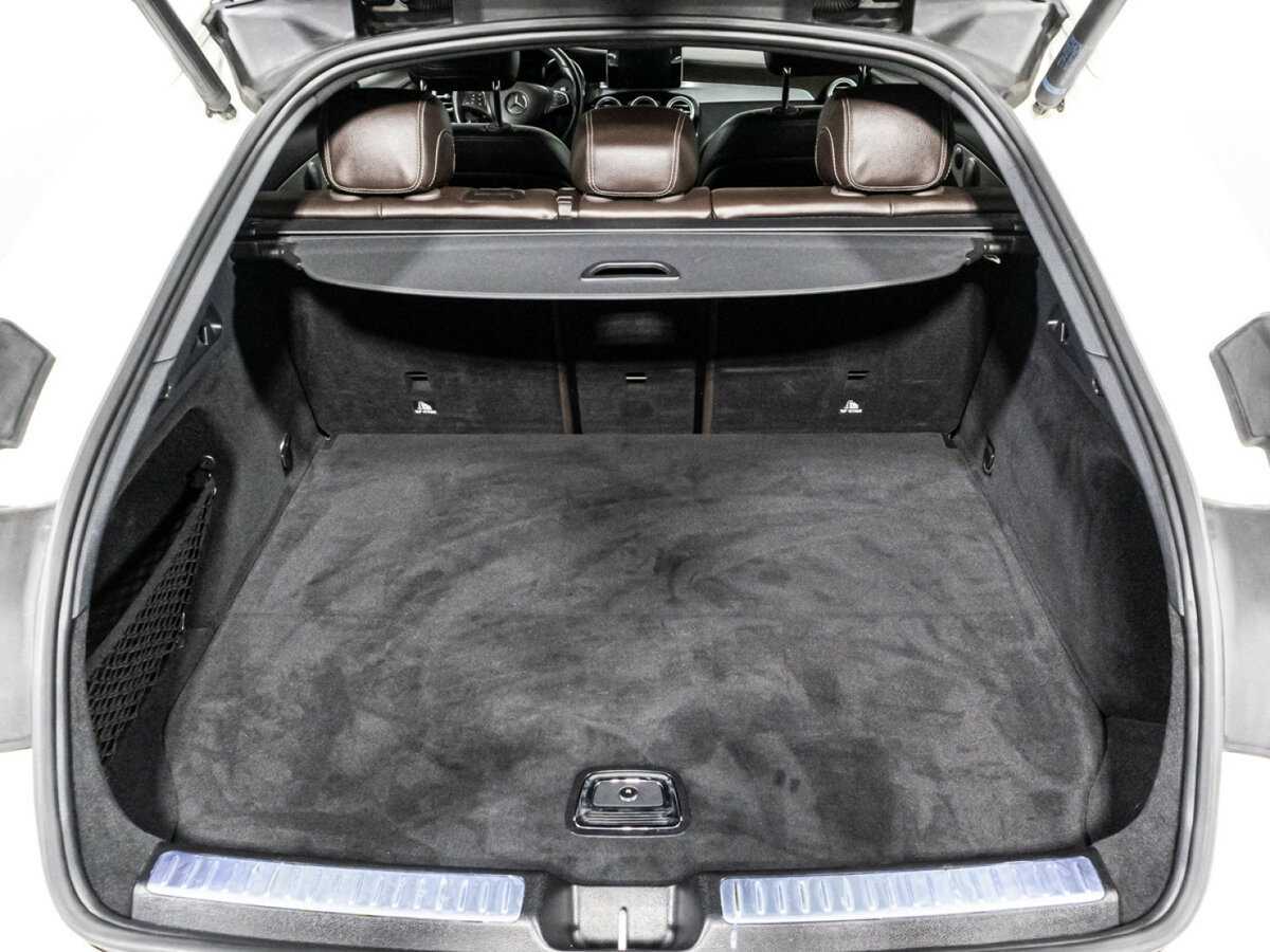 Mercedes-Benz GLC Coupe 300, 2018 Фото №15