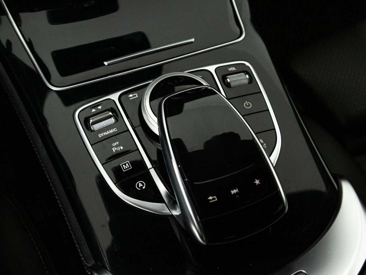 Mercedes-Benz GLC Coupe 300, 2018 Фото №20