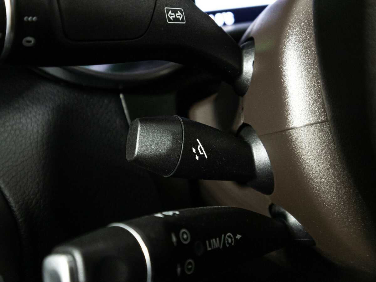 Mercedes-Benz GLC Coupe 300, 2018 Фото №22