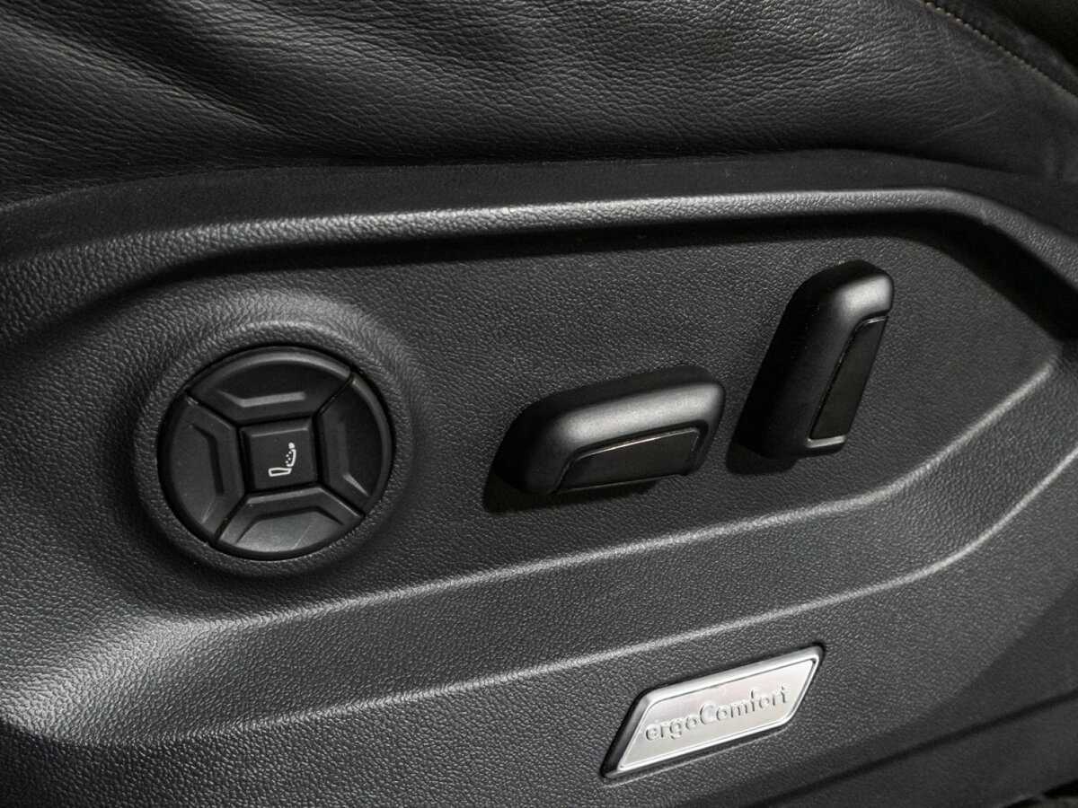 Volkswagen Touareg, 2019 Фото №20