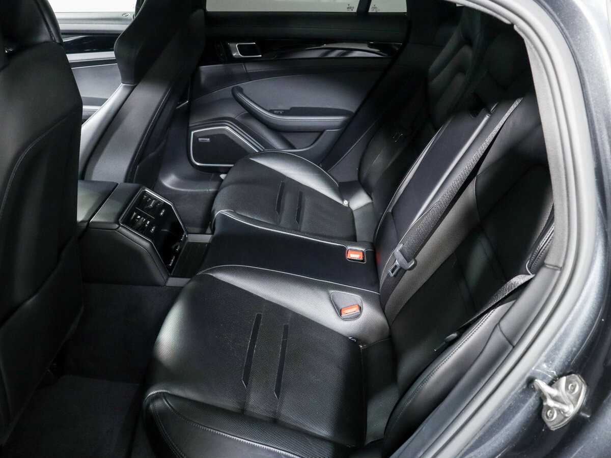 Porsche Panamera 4 E-Hybrid, 2019 Фото №10