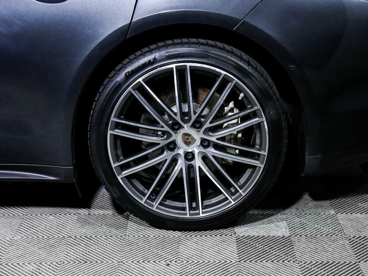 Porsche Panamera 4 E-Hybrid, 2019 Фото №15