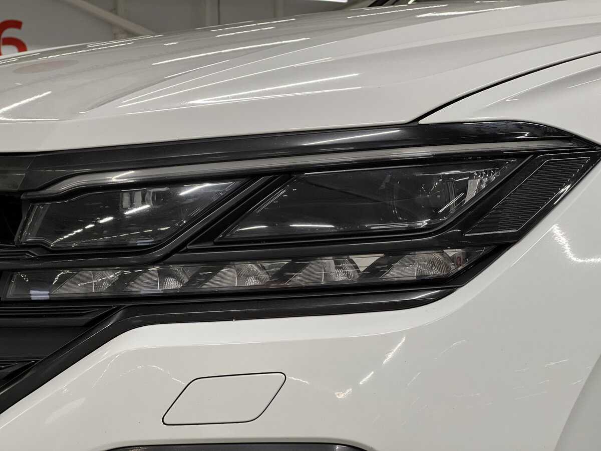 Volkswagen Touareg, 2018 Фото №17