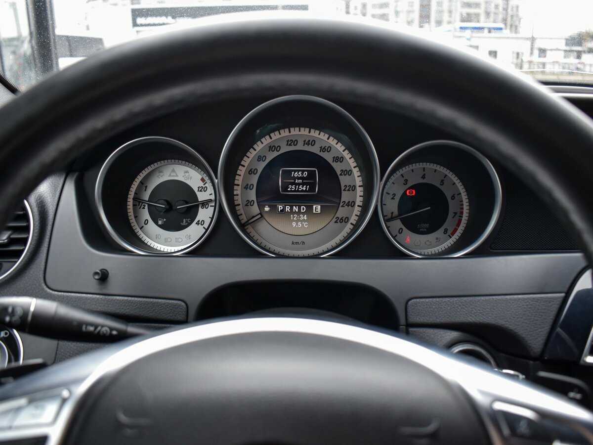 Mercedes-Benz C-Класс 180 BlueEFFICIENCY, 2011 Фото №19