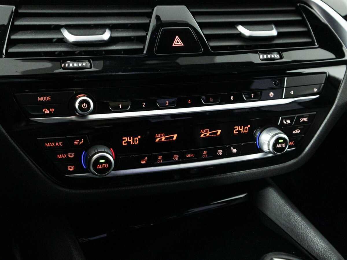 BMW 5 серии 520d, 2020 Фото №16