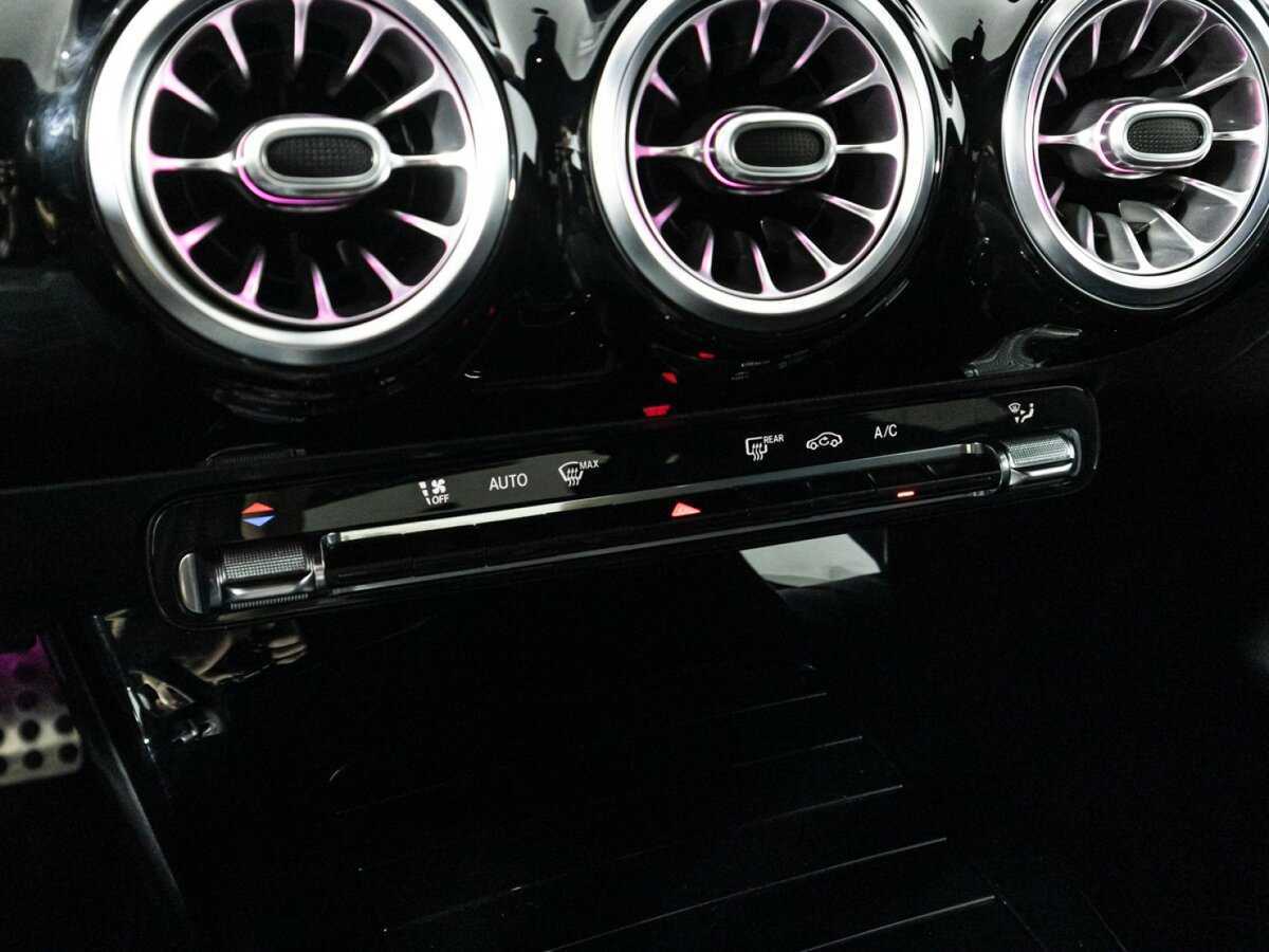 Mercedes-Benz CLA 250, 2020 Фото №20