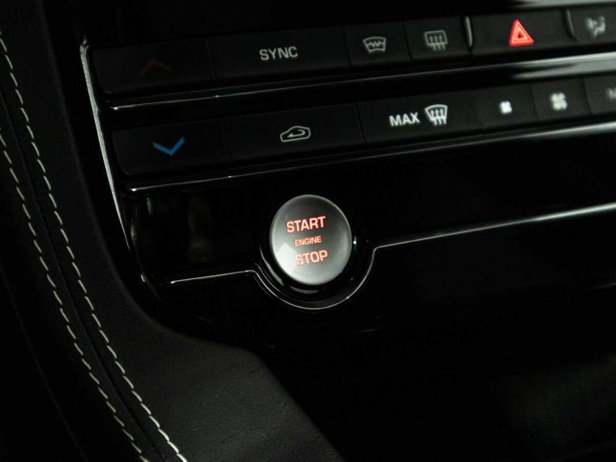 Jaguar F-Pace, 2018 Фото №25