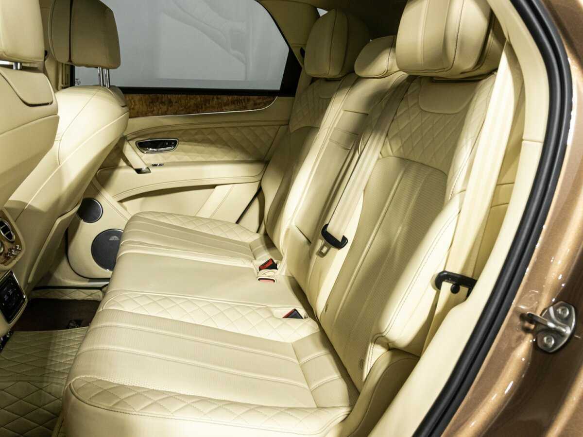 Bentley Bentayga, 2016 Фото №10