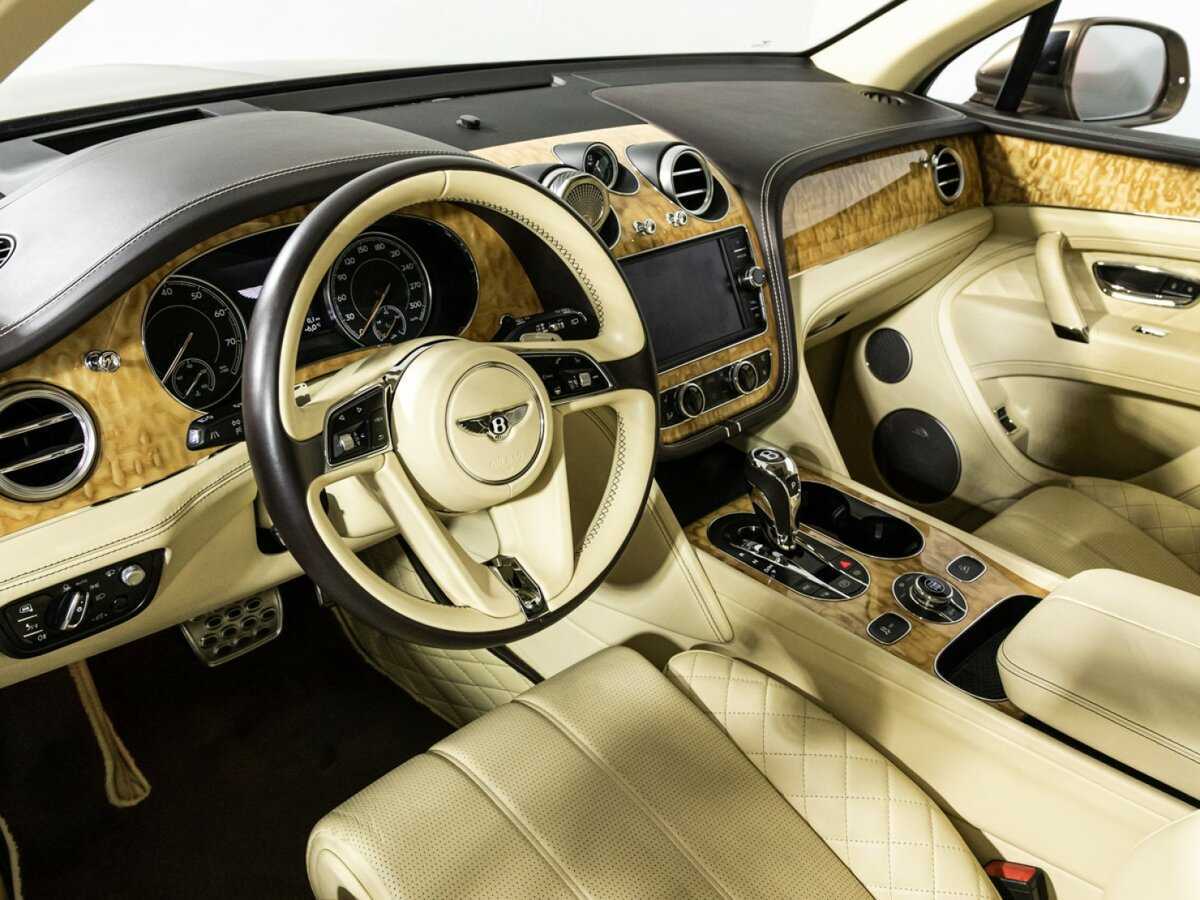 Bentley Bentayga, 2016 Фото №11