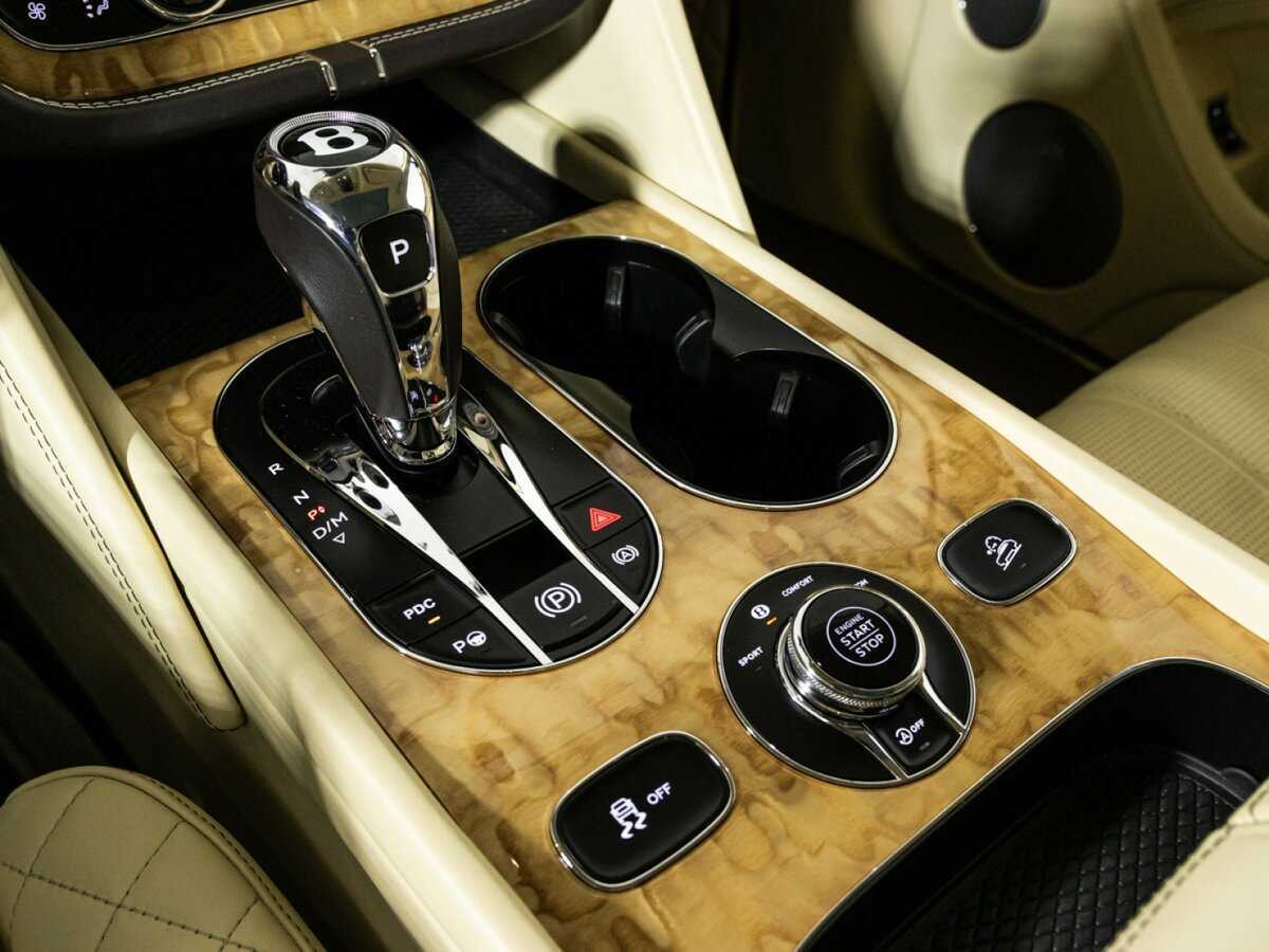 Bentley Bentayga, 2016 Фото №29