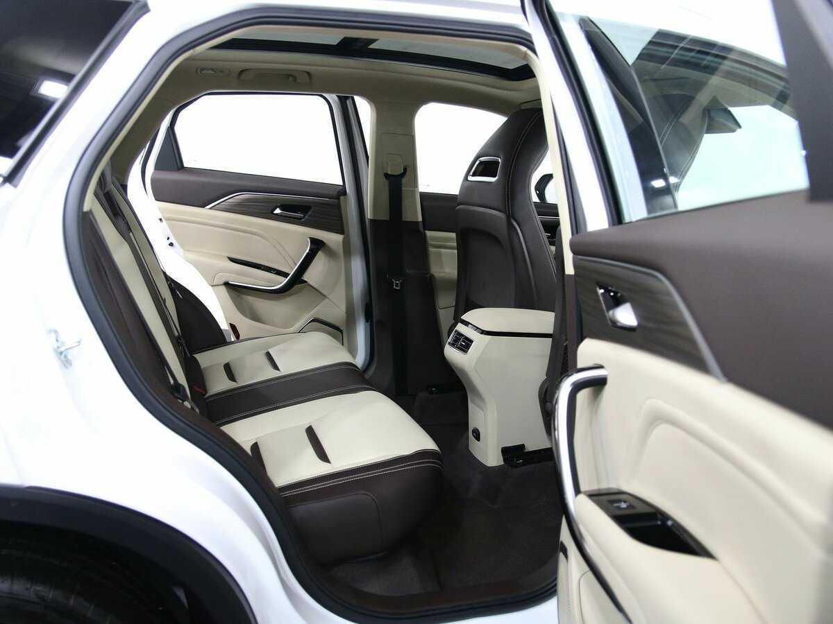 FAW Bestune T77, 2023 Фото №10