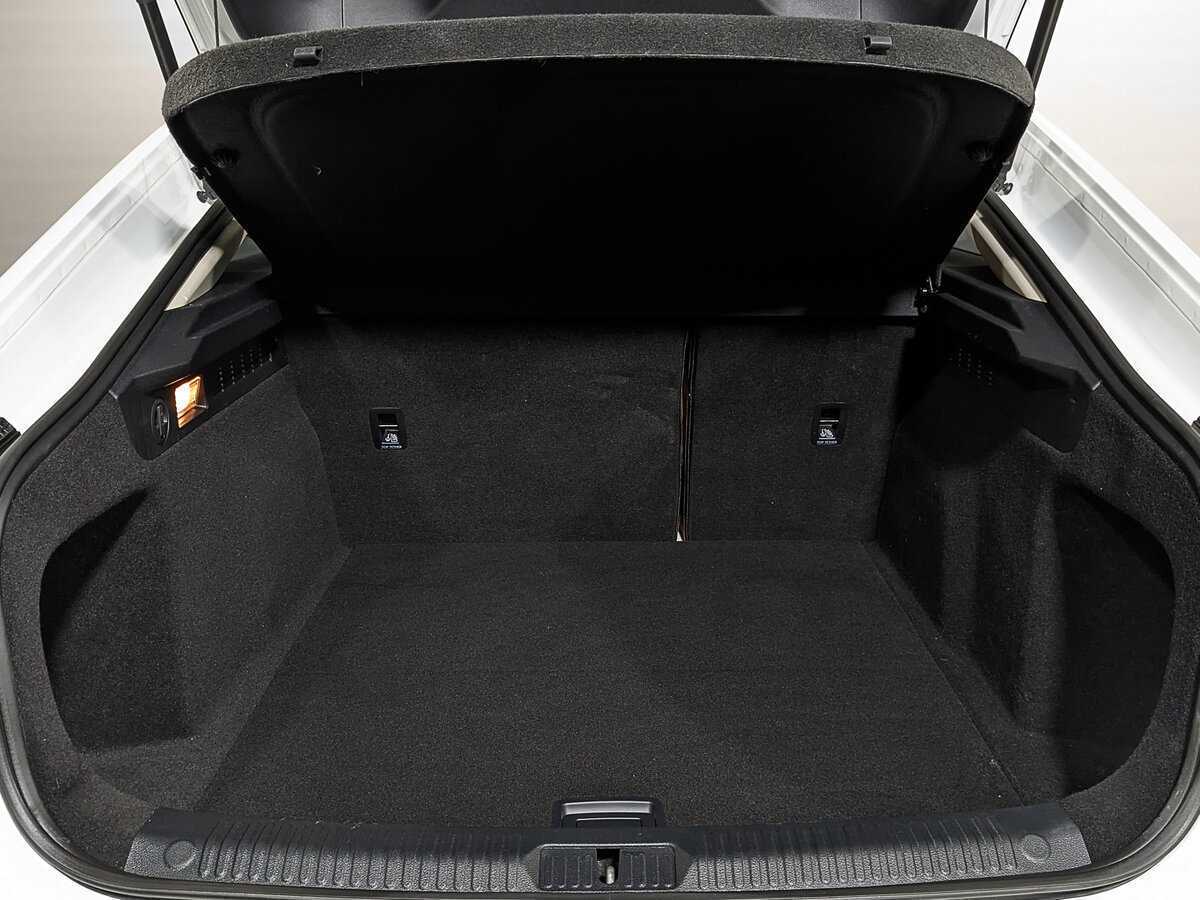 FAW Bestune B70, 2023 Фото №10