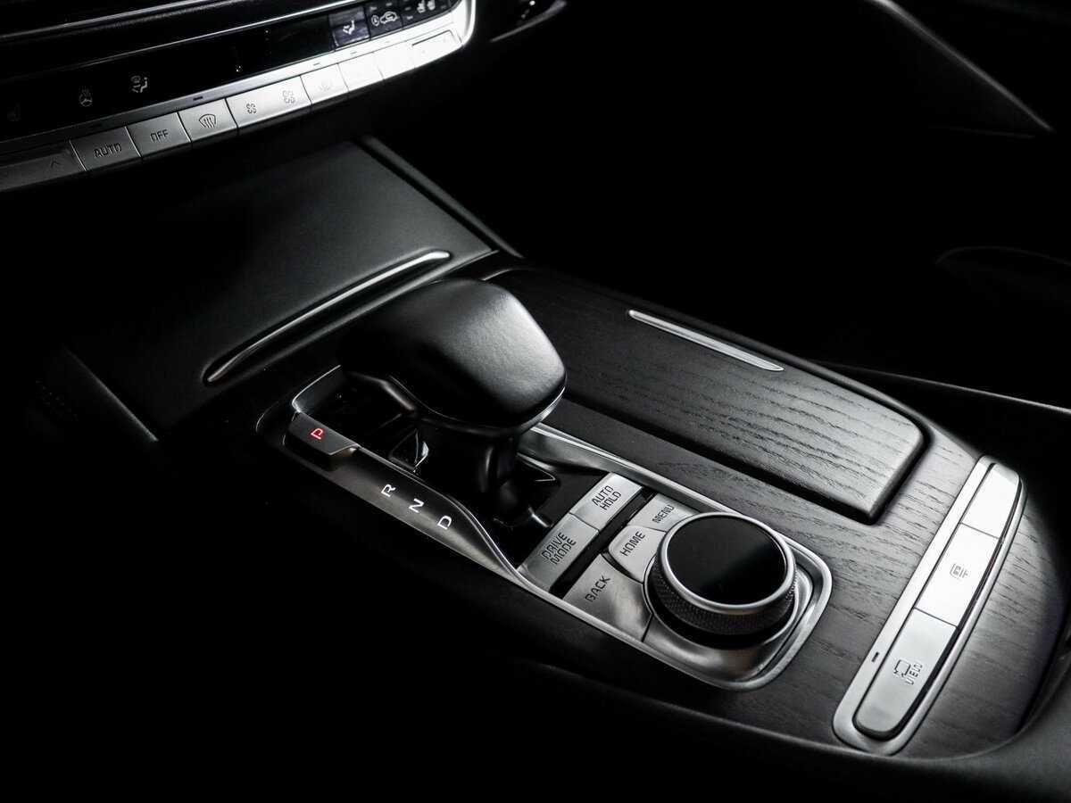 Kia K900, 2019 Фото №17