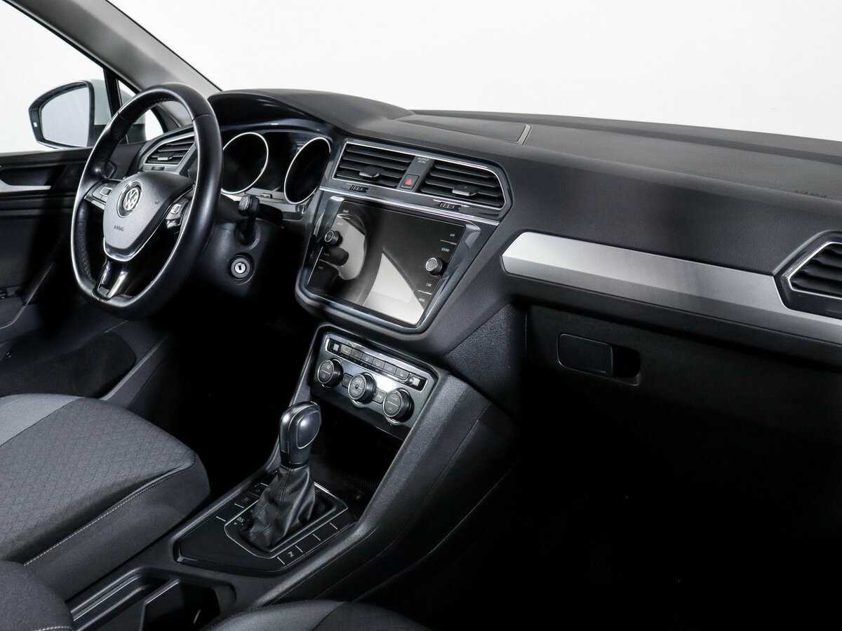 Volkswagen Tiguan, 2020 - 61 753 км. | Фото №6