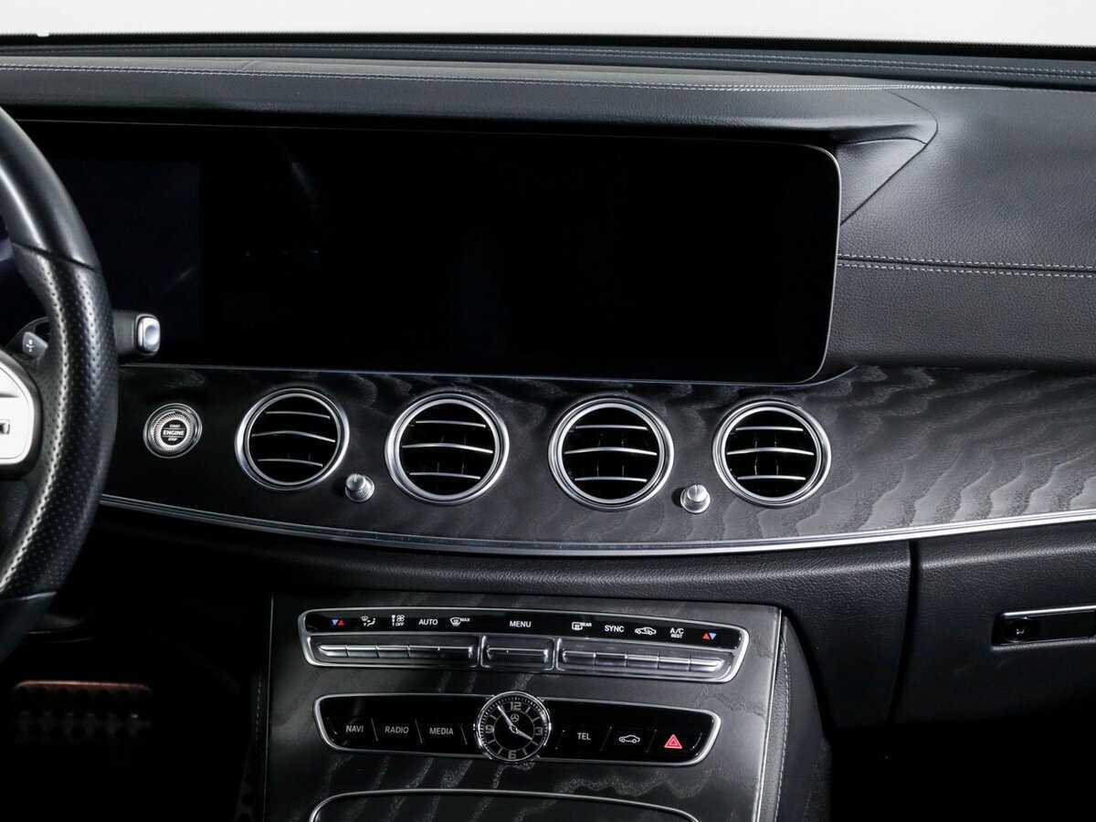 Mercedes-Benz E-Класс 200, 2020 Фото №10