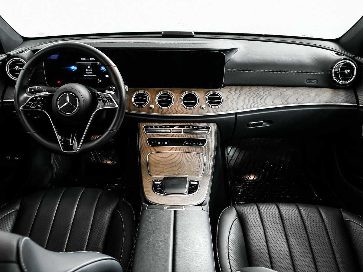 Mercedes-Benz E-Класс 300 e, 2022 Фото №11