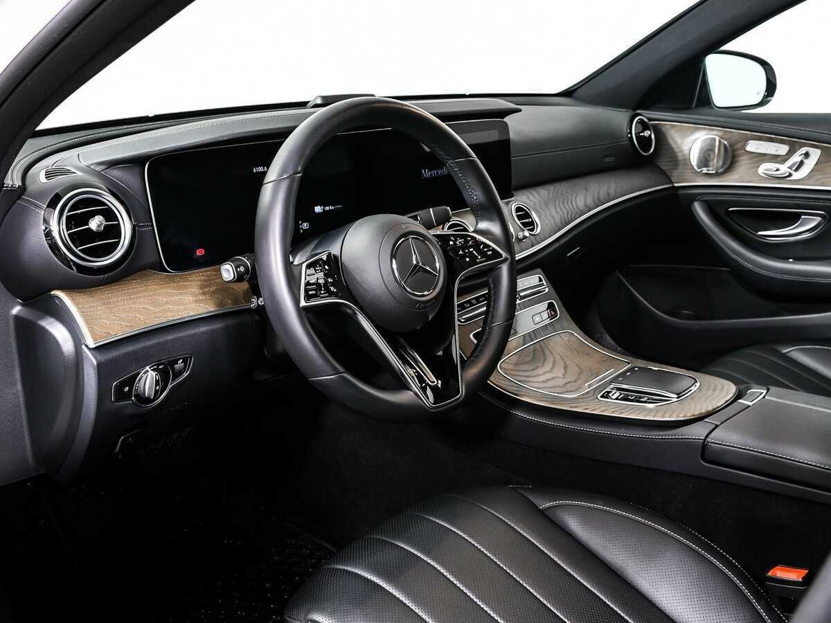Mercedes-Benz E-Класс 300 e, 2022 Фото №12