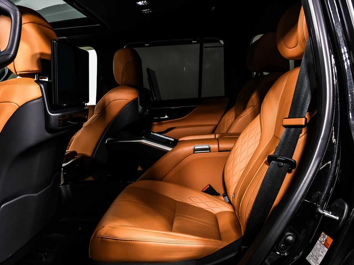 Lexus LX 600, 2023 Фото №13