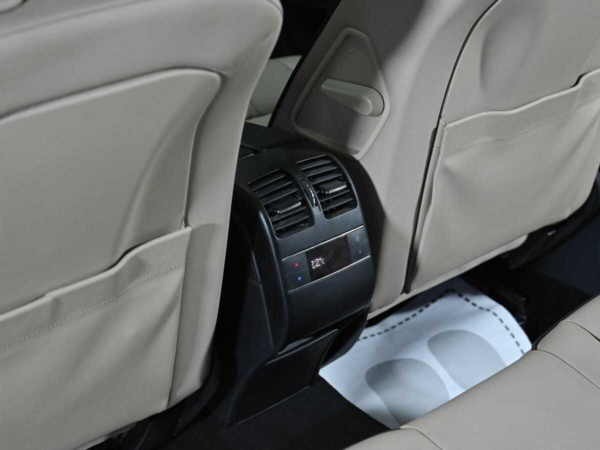 Mercedes-Benz GLK-Класс 350, 2010 Фото №16