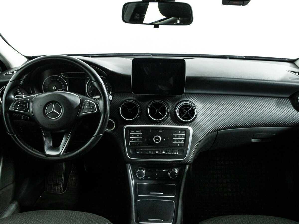 Mercedes-Benz GLA 200, 2017 Фото №13