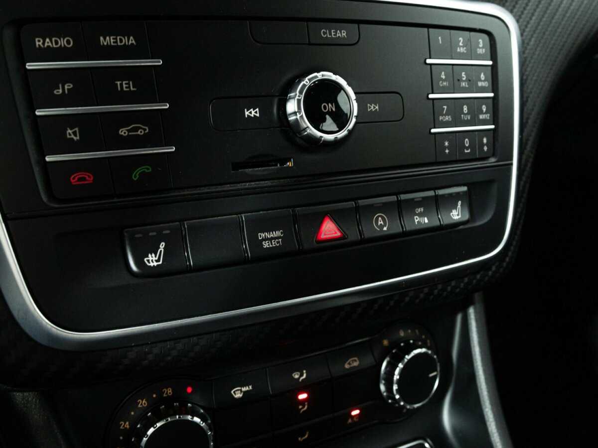 Mercedes-Benz GLA 200, 2017 Фото №19