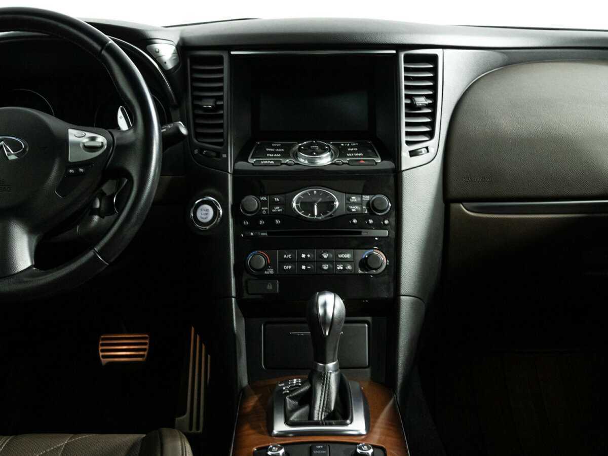 Infiniti QX70, 2016 Фото №14