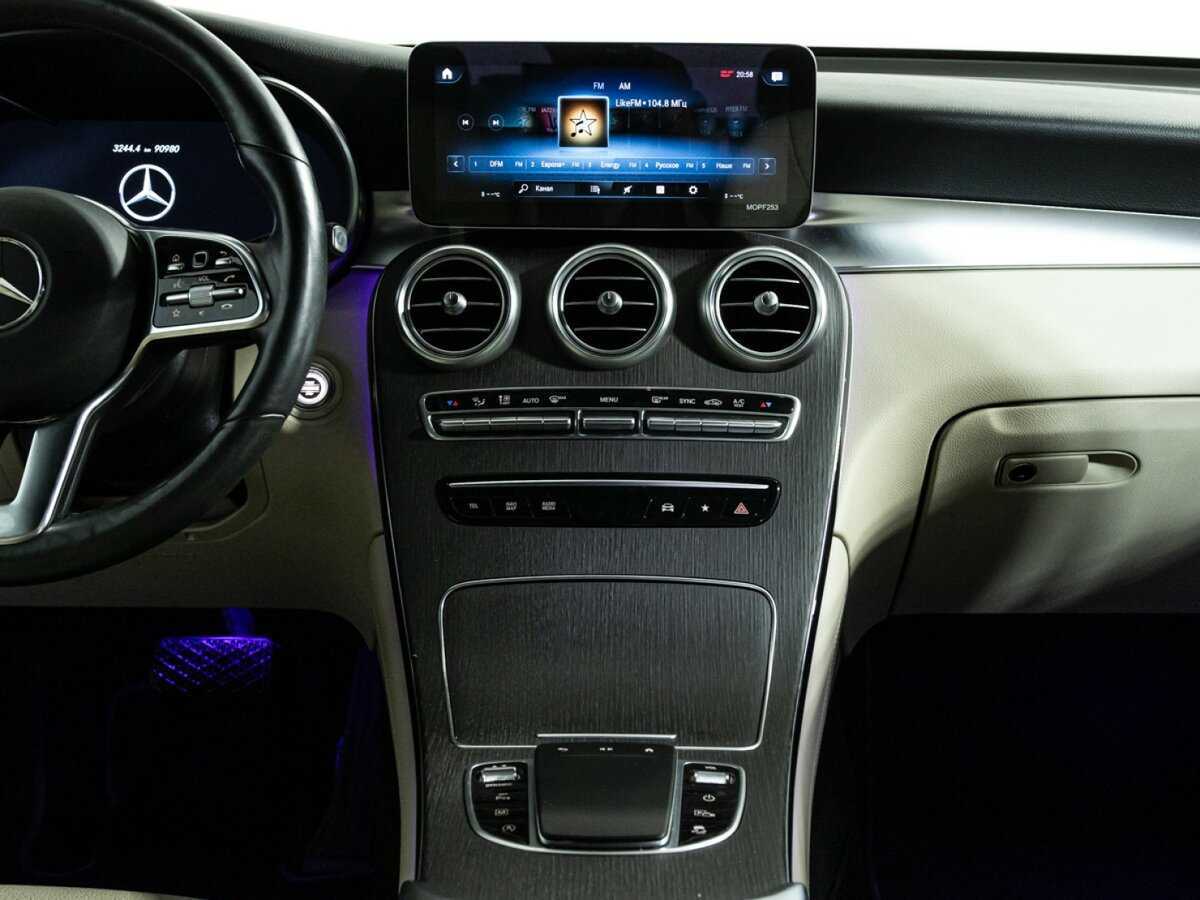 Mercedes-Benz GLC Coupe 300, 2019 Фото №14