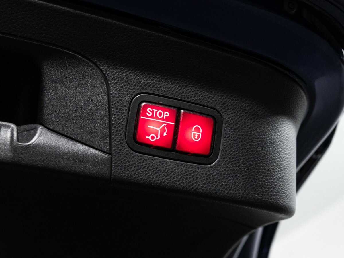 Mercedes-Benz GLC Coupe 300, 2019 Фото №16